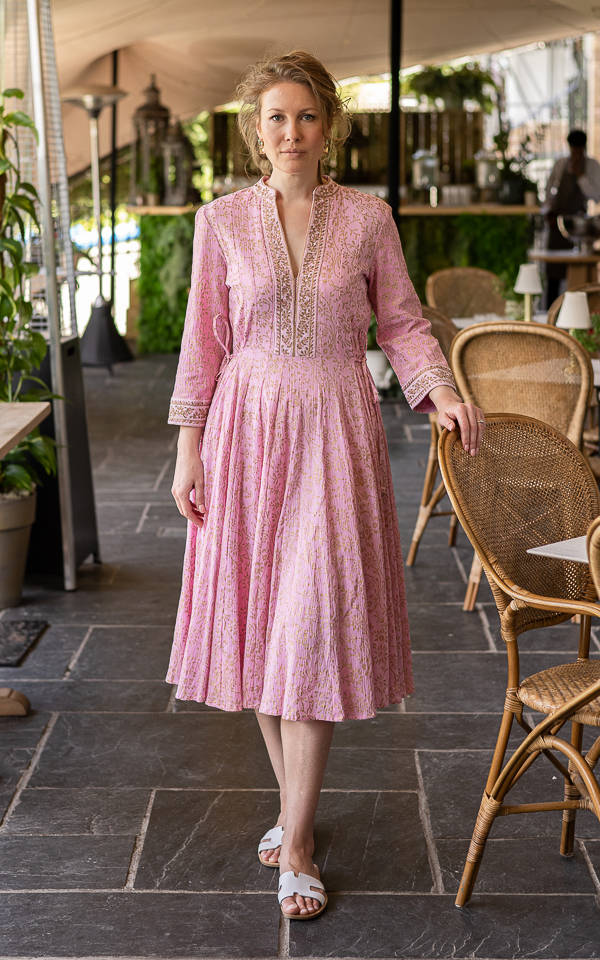 Pink cotton kaftan dress with a relaxed beachwear silhouette by Kaminee